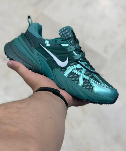 کتونی ست زنانه و مردانه نایک وی تو کی ران Nike V2k Run مسترA/ساخت ویتنام/سایز۳۷ ۳۸ ۳۹ ۴۰ ۴۱ ۴۲ ۴۳ ۴۴ ۴۵/باجعبه بارکد دار/ضمانت و کیفیت ویتنام