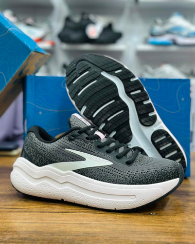 خرید بروکس گوست مکس ۲ /Brooks ghost max 2 / اصل ویتنام / سایز 40 ۴۱ ۴۲ ۴۳ ۴۴ ۴۵/تضمین کیفیت ویتنام/فروش تکی و عمده