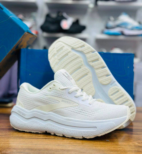خرید بروکس گوست مکس ۲ /Brooks ghost max 2 / اصل ویتنام / سایز 40 ۴۱ ۴۲ ۴۳ ۴۴ ۴۵/تضمین کیفیت ویتنام/فروش تکی و عمده