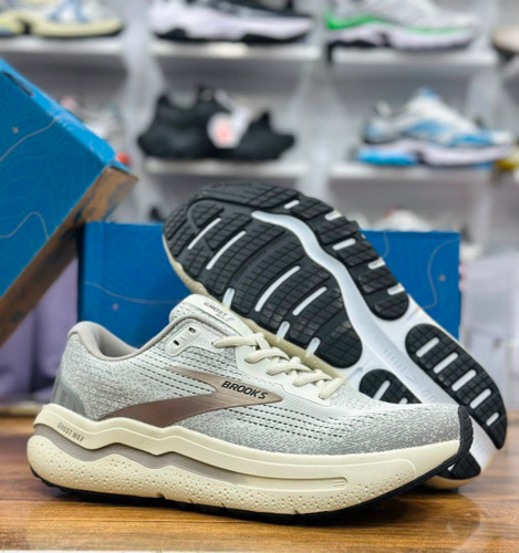 خرید بروکس گوست مکس ۲ /Brooks ghost max 2 / اصل ویتنام / سایز 40 ۴۱ ۴۲ ۴۳ ۴۴ ۴۵/تضمین کیفیت ویتنام/فروش تکی و عمده